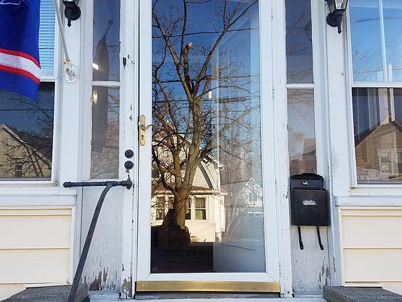 2nd image of 17 Koch St