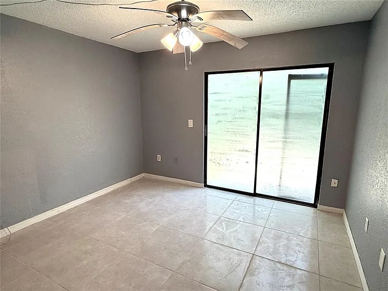 564 Breckenridge Vlg #106 — Photo 18