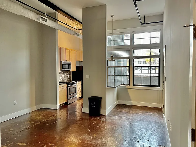 Landmark at 1700 Apartments — Photo 12
