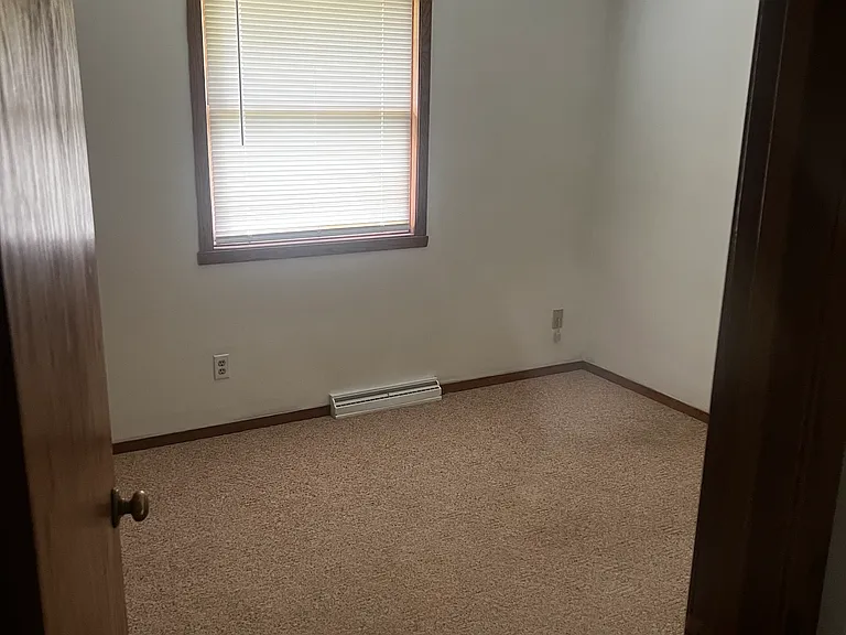 3301 E Canary St — Photo 7