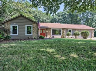 9 Trailridge Ln, Glen Carbon, IL 62034