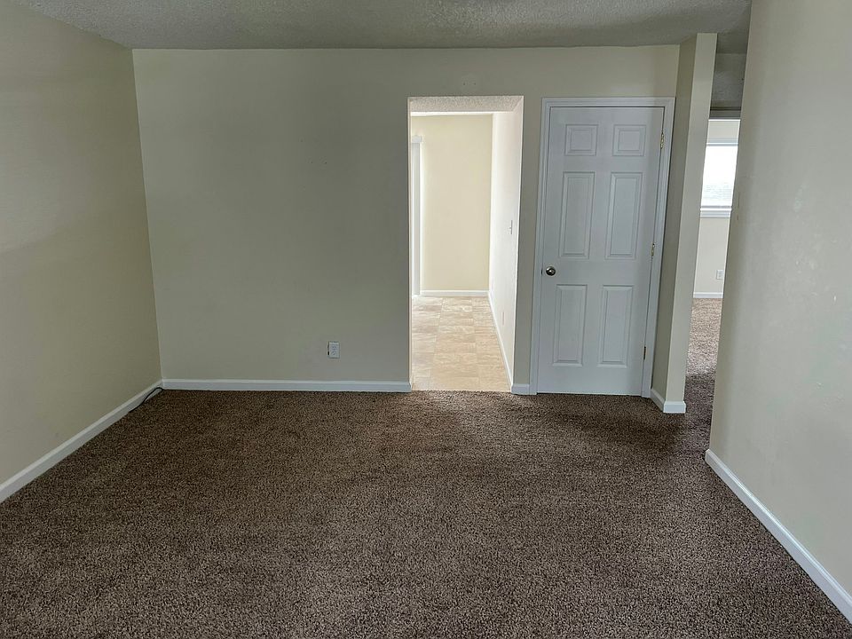 2nd image of 88 Mesa Rd #C