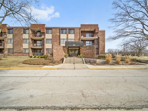 460 Raintree Ct Unit 3B, Glen Ellyn, IL 60137