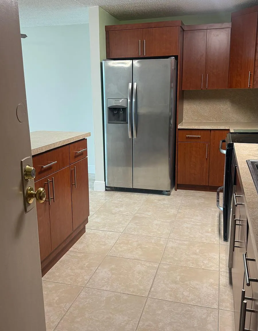 2 bed, 2.0 bath, 895 sqft, $2,200 — Photo 4