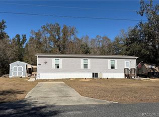 10320 W Pamondeho Cir, Crystal River, FL 34428