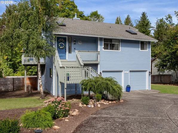 8411 SE Clatsop Ct, Portland, OR 97266