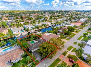 2411 NE 46th St, Lighthouse Pt, FL 33064