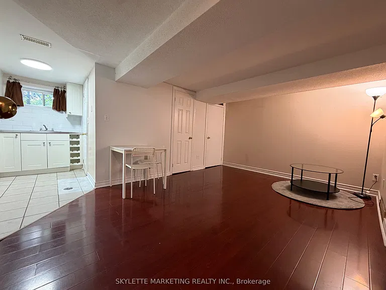 229 Zelda Cres #LOWER — Photo 7