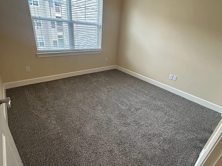 Dockside Village Apartments — Photo 52