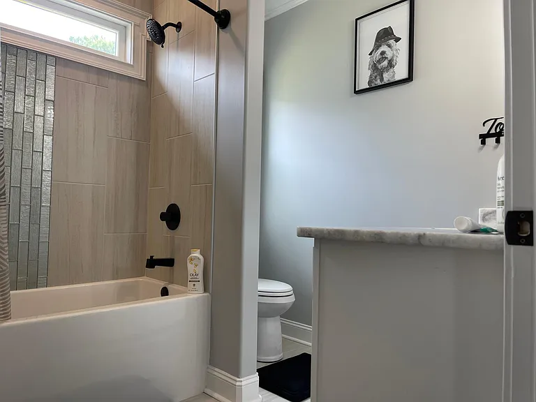 123 E Covington Dr — Photo 16