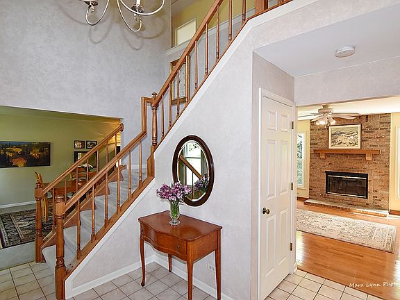 4th image of 808 Windcrest Ct