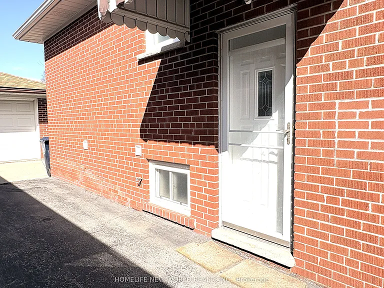 98 Newton Dr #BASEMENT — Photo 11