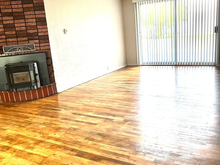 503 Tamarack Dr — Photo 4