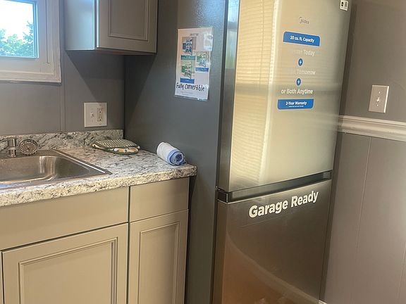3rd image of 66 Lincoln Ave