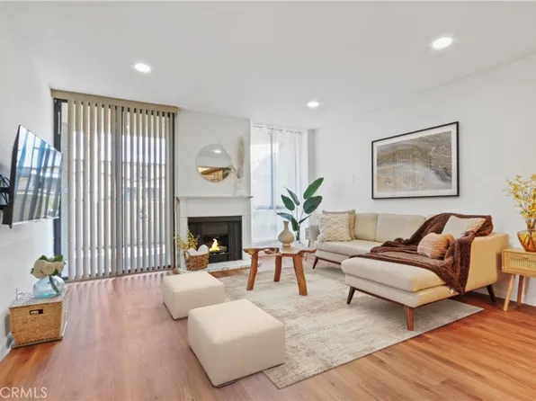 7001 S La Cienega Blvd APT 210, Los Angeles, CA 90045