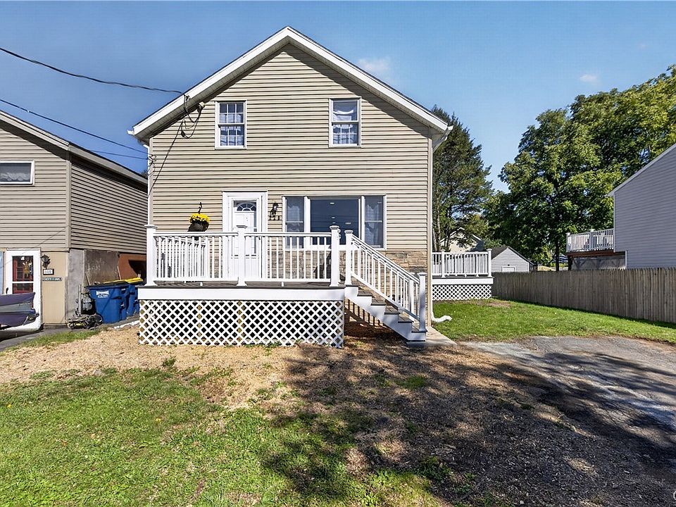 1st image of 220 Westover St