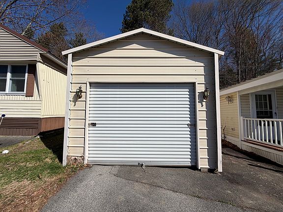 3rd image of 42 Adams Rd Unit 53