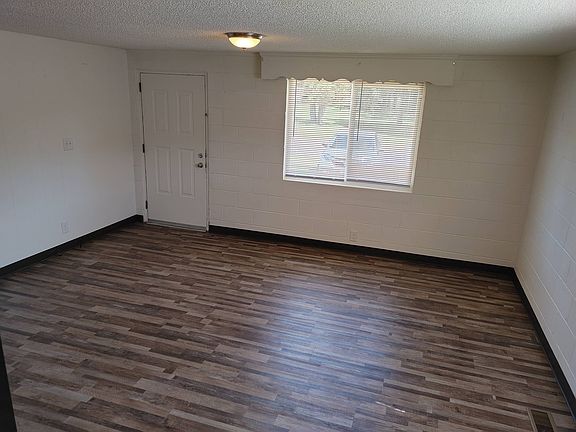 3rd image of 107 Hill St #10900905