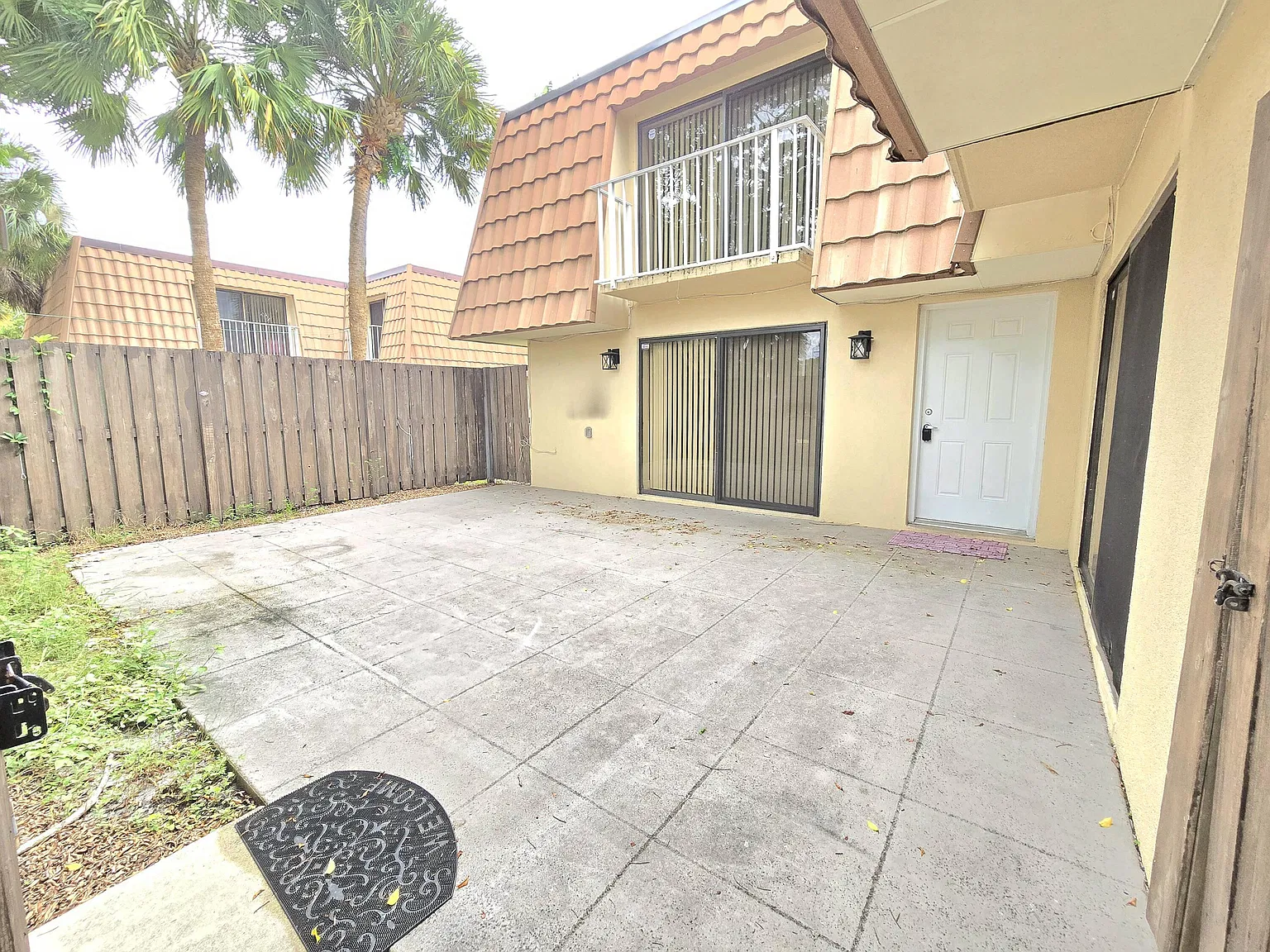 2 bed, 2.5 bath, 1288 sqft, $2,250 — Photo 1