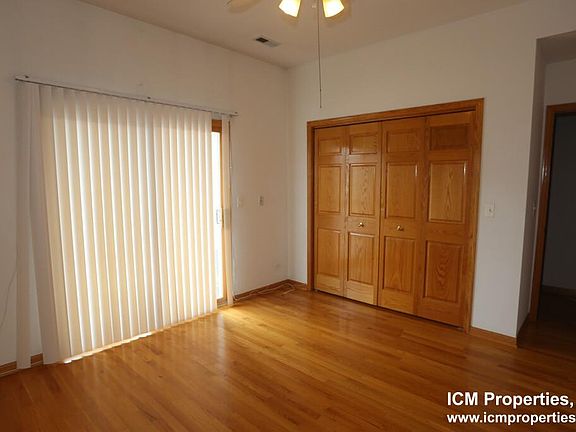 4th image of 2743 N Southport Ave #2W