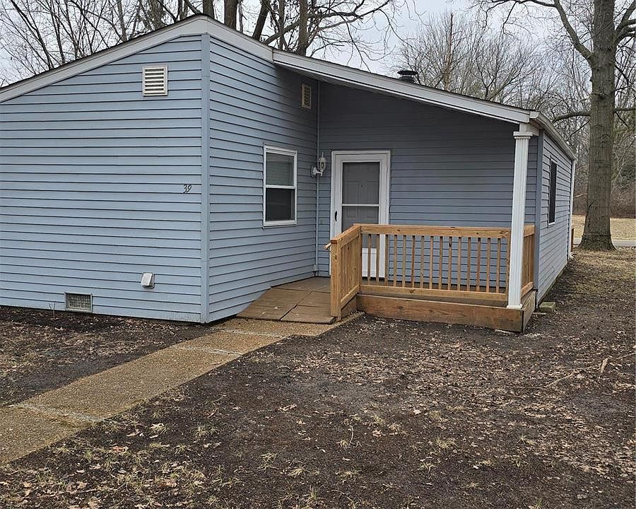 1st image of 39 Lilac St