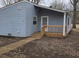 39 Lilac St, Glen Carbon, IL 62034