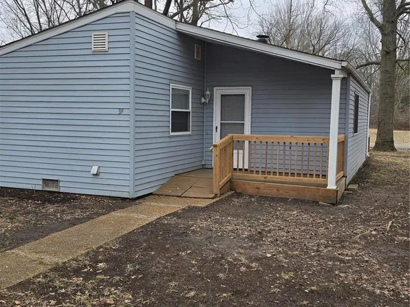 39 Lilac St, Glen Carbon, IL 62034