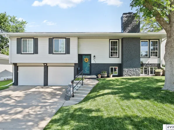 4932 Bernadette Ave, Bellevue, NE 68157