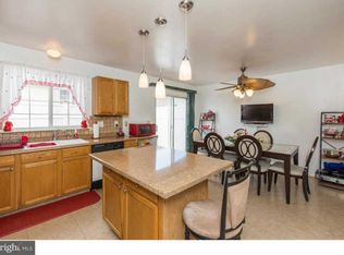 10 Creek Ln, Newark, DE 19702