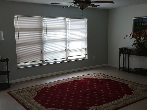 5th image of 434 Earl Ave
