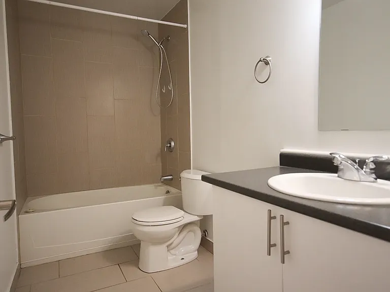 475 Lancaster St W #28 — Photo 10