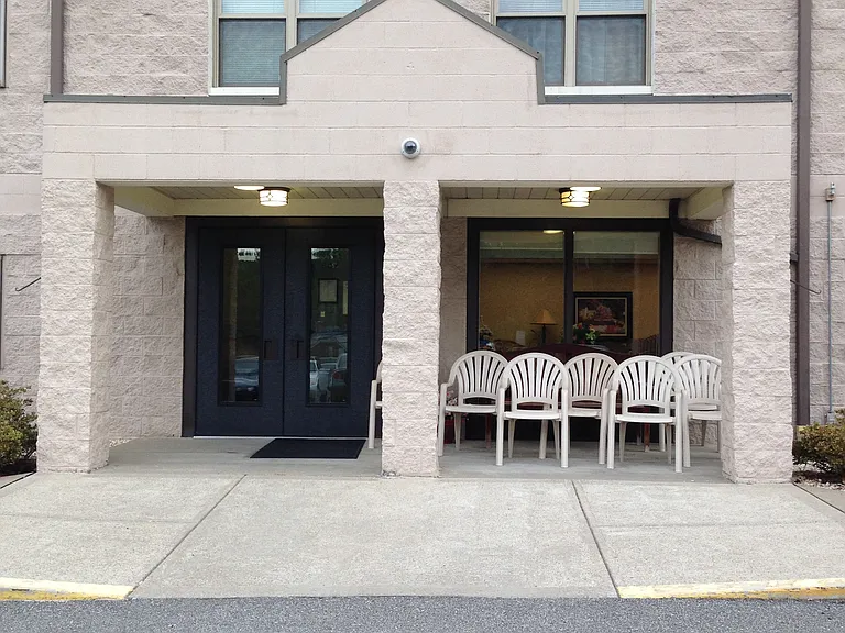 Plum Creek Acres Apartments — Photo 3
