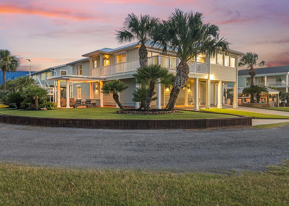 1st image of 20 Park Dr
