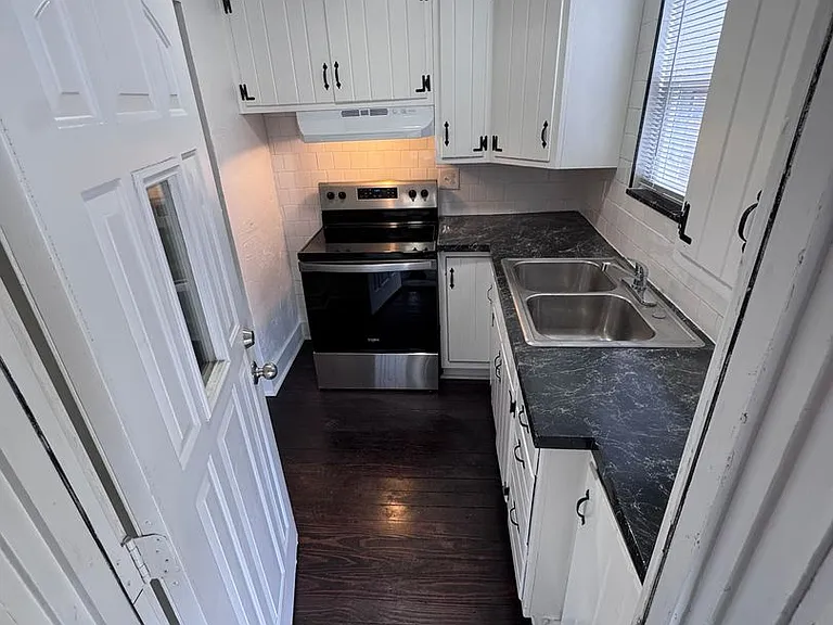3211 Walnut St — Photo 14