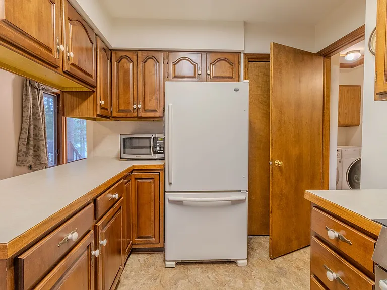 3332 Tibbets Dr — Photo 11