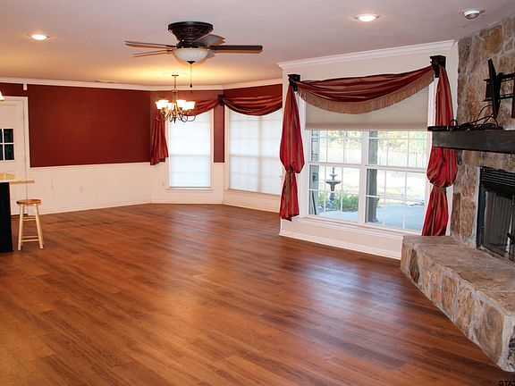 4th image of 302 Brentwood Dr