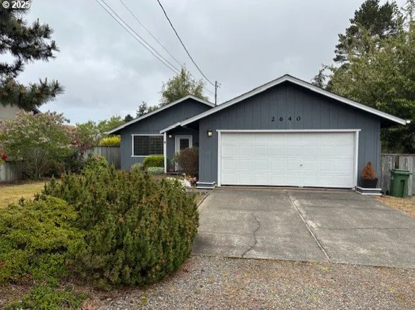 2640 Virginia Ave, North Bend, OR 97459