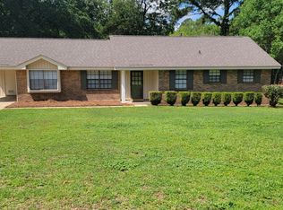 150 Seminole Cir, Coosada, AL 36020