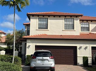 7431 Bristol Cir, Naples, FL 34120