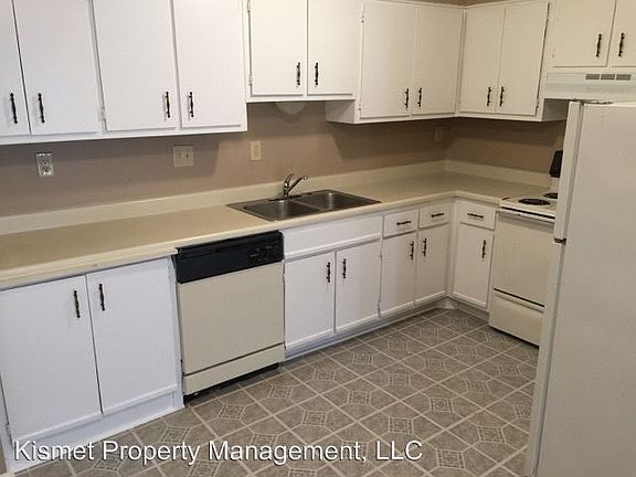 3rd image of 3602 Spottswood Ave APT 3