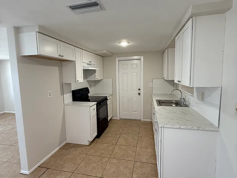 3511 Odom Dr — Photo 8