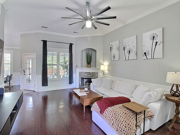 2nd image of 1454 Sawmill Creek Ln