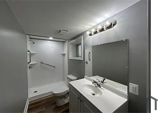 4510 Parkmont Ave — Photo 6