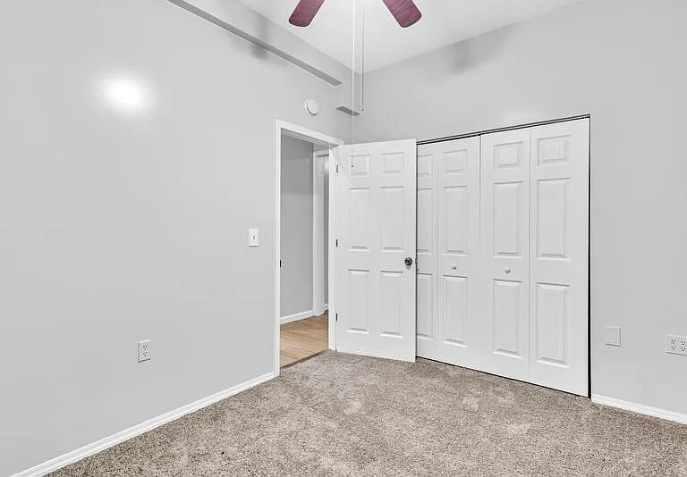 226 W Monument St #1R — Photo 15