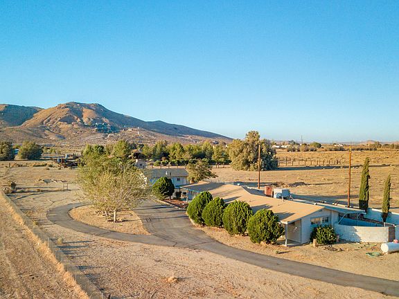 3rd image of 5767 W Rosamond Blvd