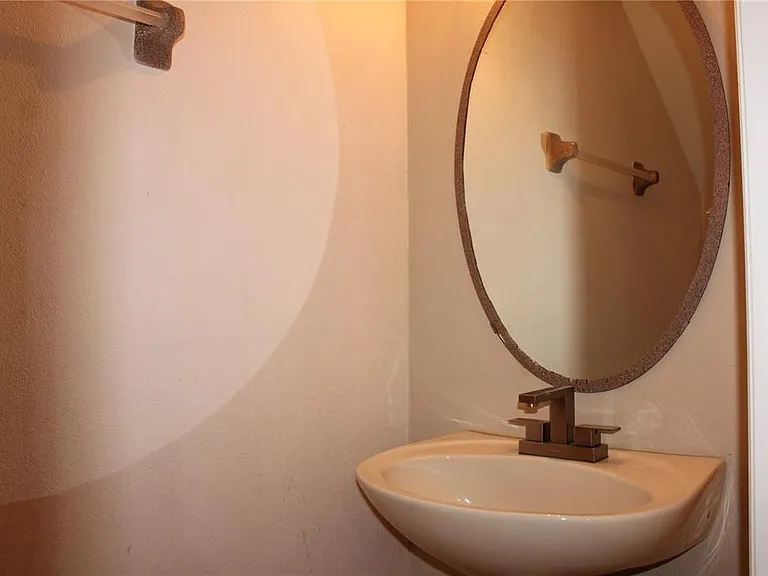 5016 Misty Canal Pl — Photo 8