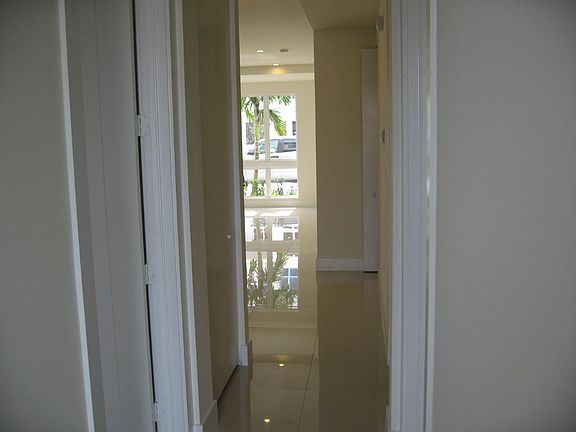 3rd image of 10265 NW 63rd Ter APT 103