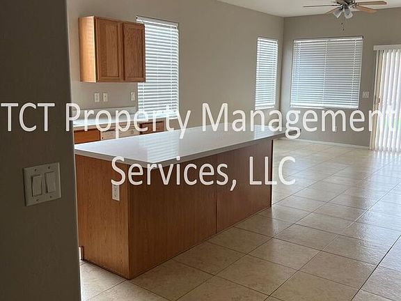 5th image of 4059 S Vineyard Ave