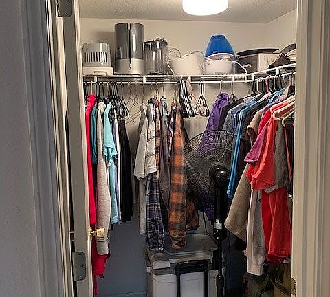 Master Walk In Closet