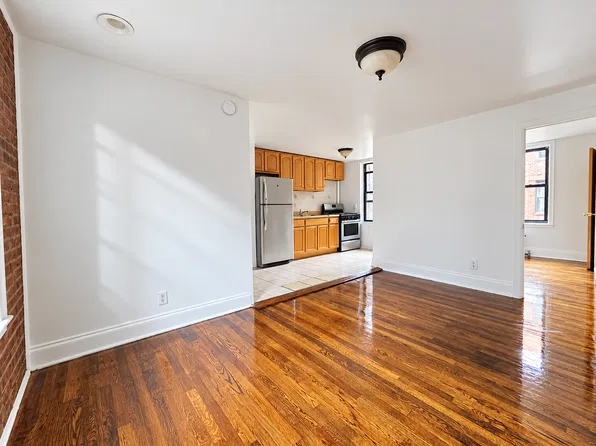 725 4th Avenue image 1 of 13